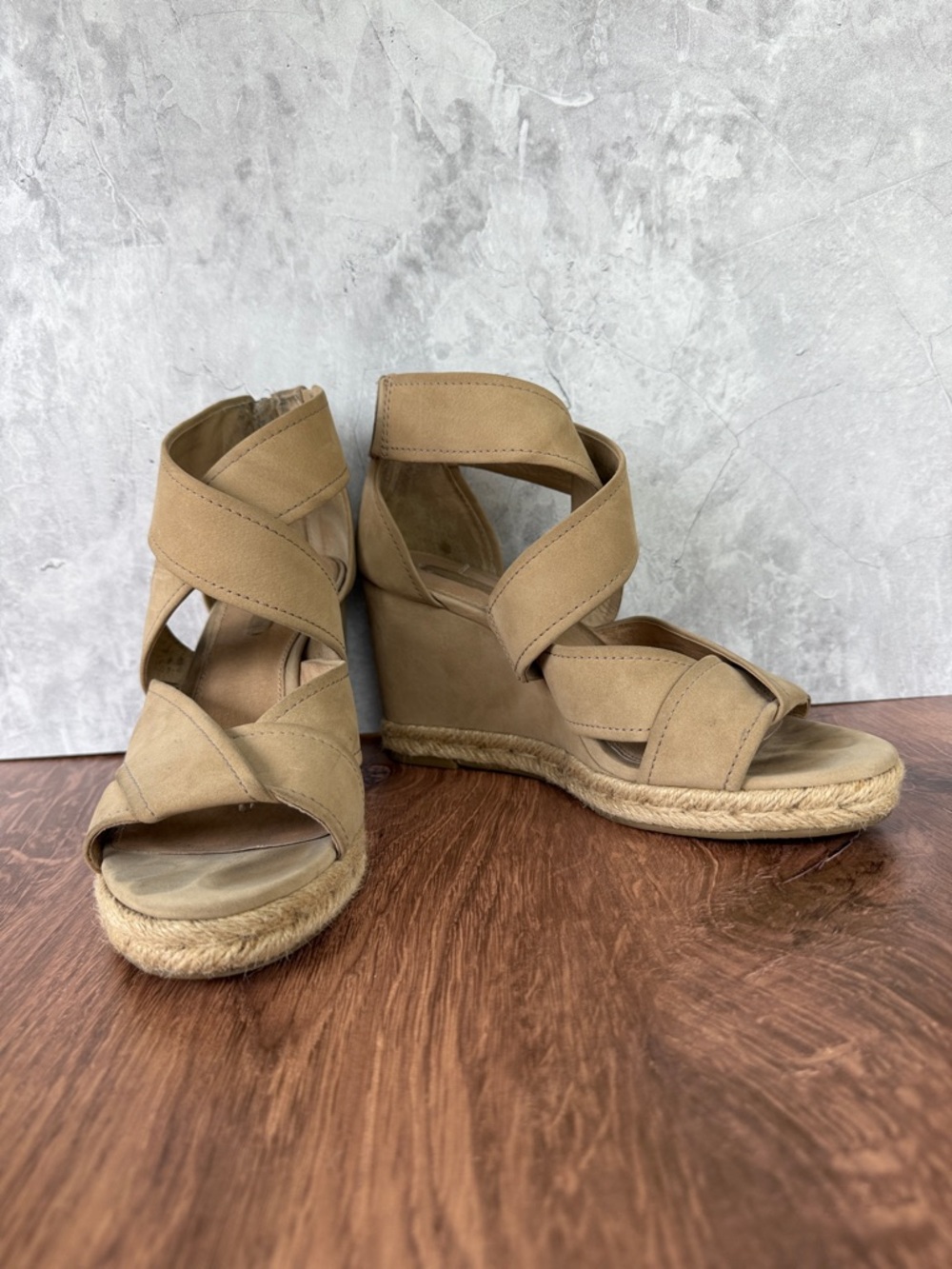 Vintage Frye Beige/Tan Strappy Espadrille Wedge Sandals - Women